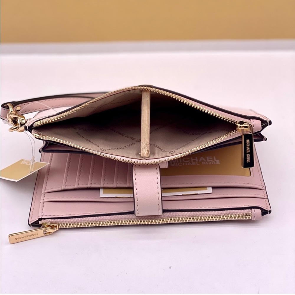 Michael Kors DoubleZip Wallet
Wristlet Phone Case Ombre Powder Blush - Picture 8 of 11
